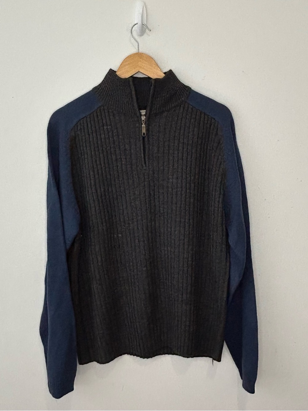 Arizona Men’s 1/4 Zip Long Sleeve Pullover Knit Sweater Ribbed Blue Gray Medium